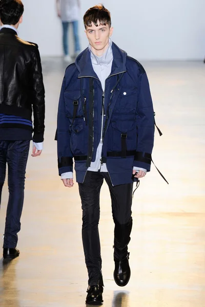 Look 17